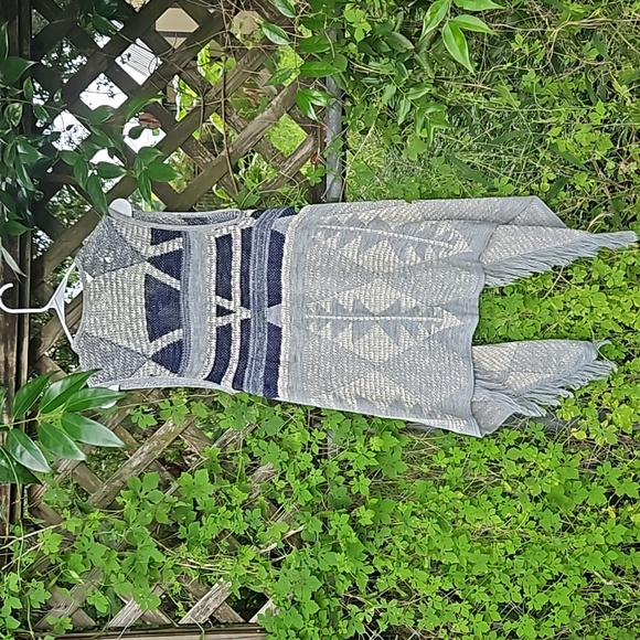 Shades of Blue Bohemian Style Open Front Knit Fringed Long Vest Top Small - Picture 8 of 13